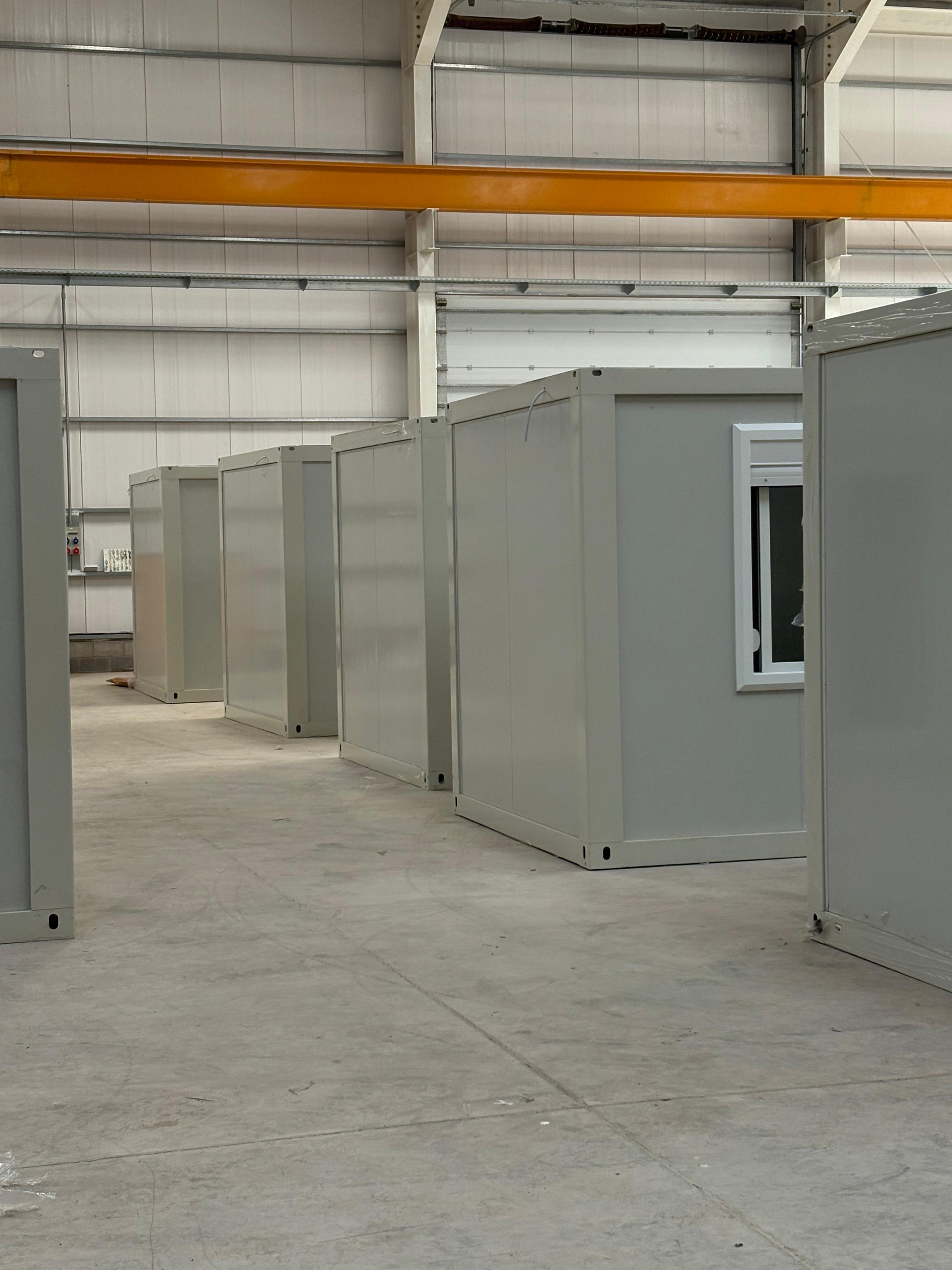 Módulos habitacionales en producción Serviwhite